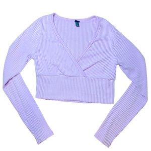 Selling purple top.. size:Medium
